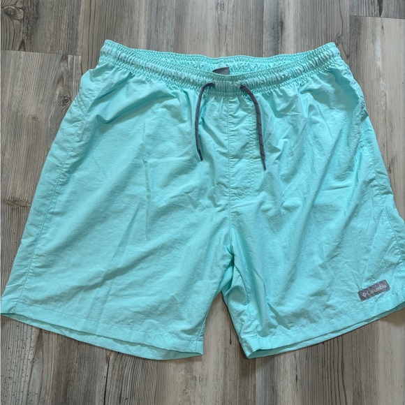 Columbia Shorts Size Large with Adjustable waist, PFG Backcast water shorts - Picture 7 of 7